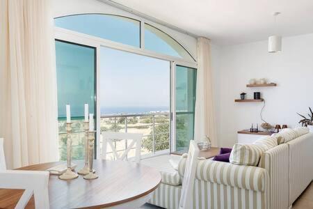 Joya Cyprus Mermaid Penthouse Apartment Agios Amvrosios  Bagian luar foto